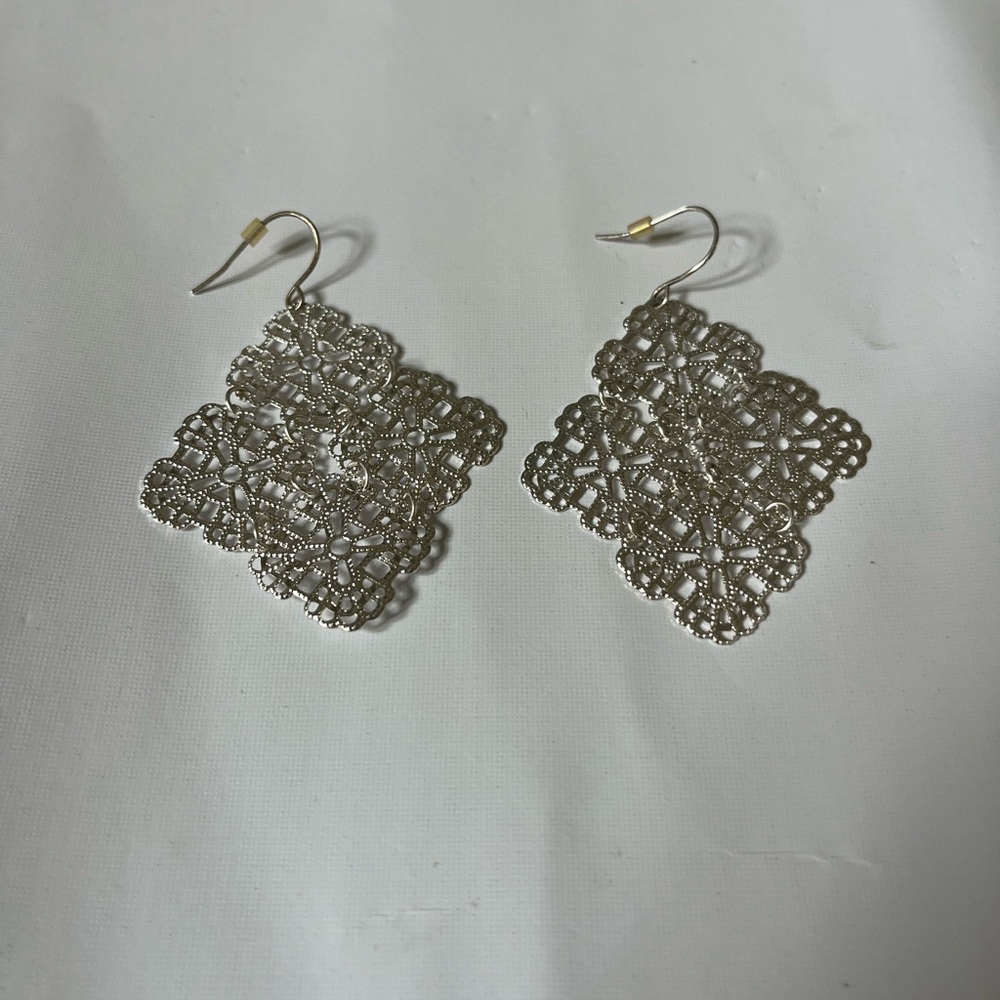 Elegant Silver Filigree Earrings